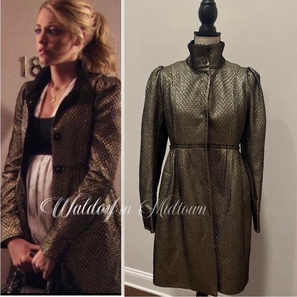 ASO SERENA VAN DER WOODSEN GOLDEN METALLIC COAT - Large